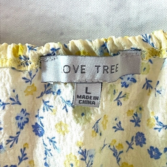 Love Tree Tie Front Floral Crop Top Size Large - Picture 5 of 7